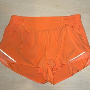 Lululemon Hotty Hot Short 2.5’ ORANGE SODA SIZE 10